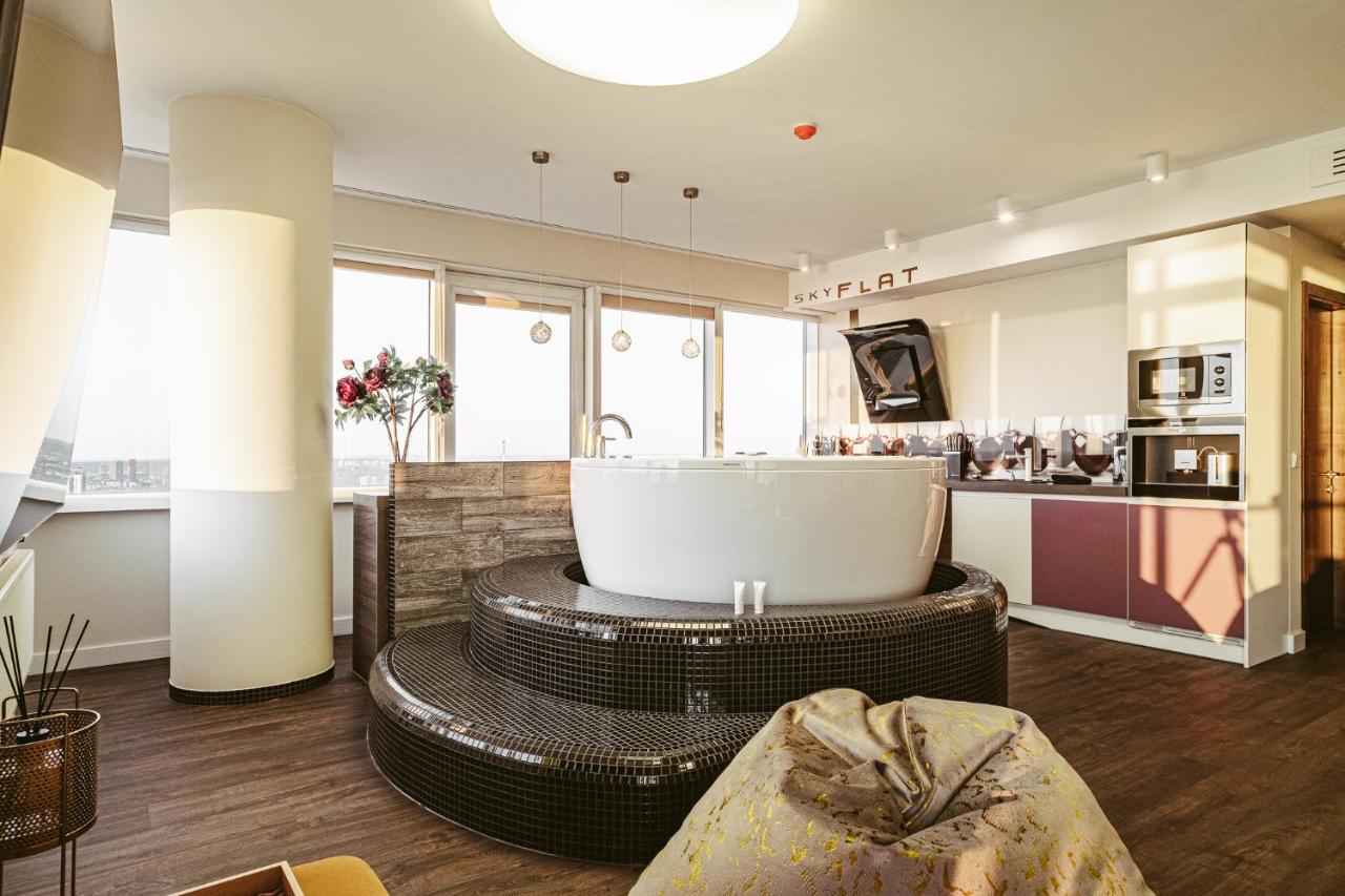 Ferienwohnung Sky Flat Jacuzzi 27 Floor Klaipėda Exterior foto
