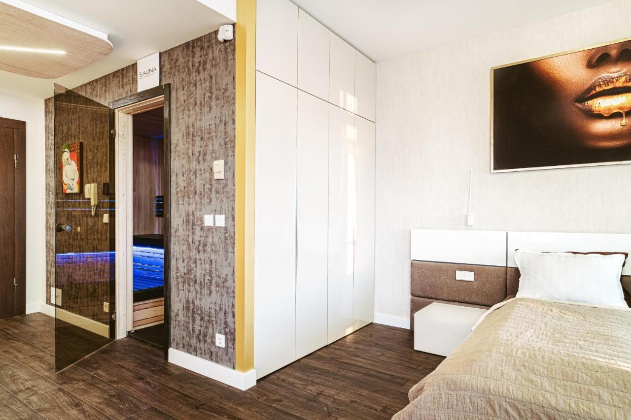 Ferienwohnung Sky Flat Jacuzzi 27 Floor Klaipėda Exterior foto